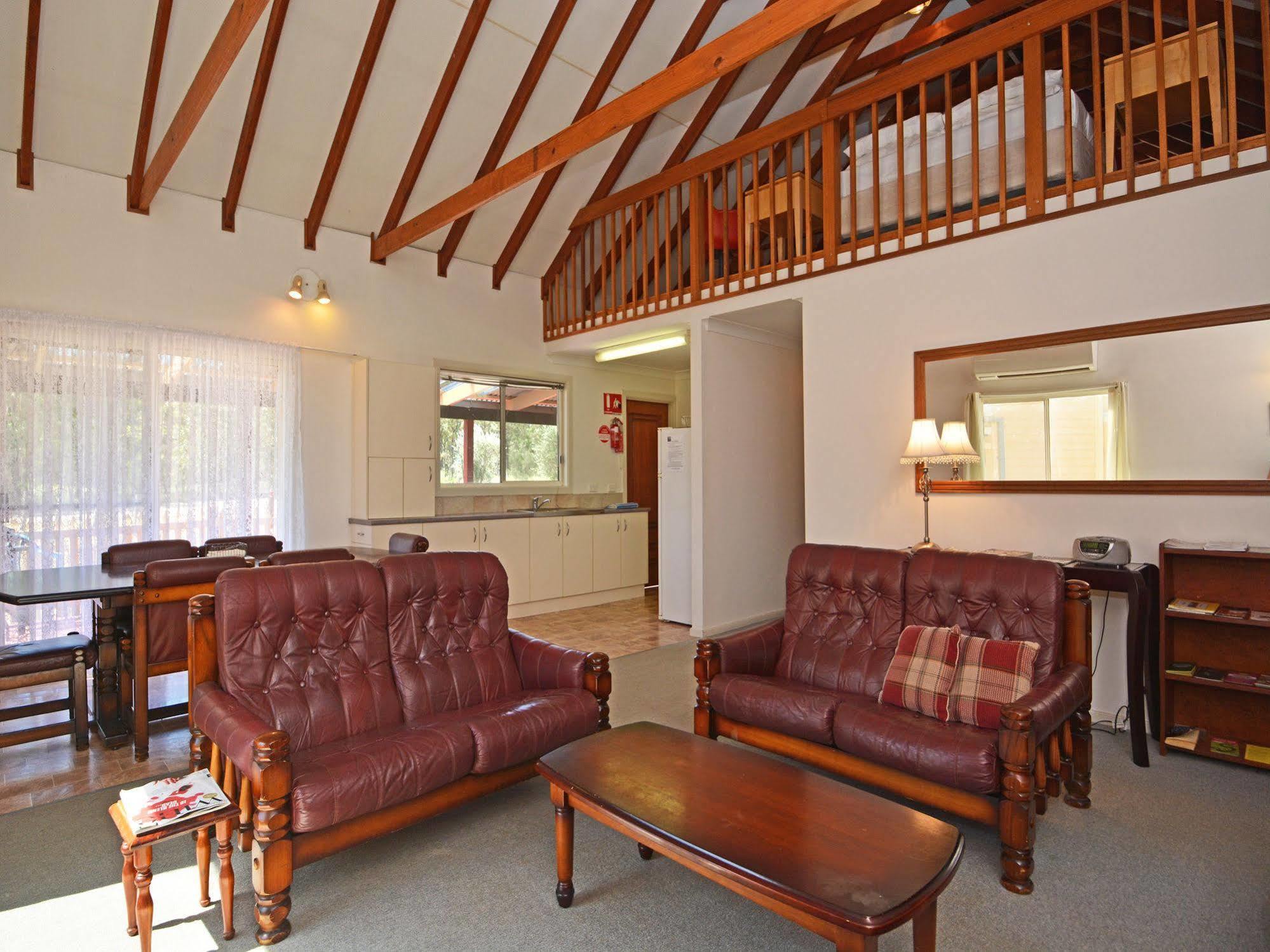 Madigan Wine Country Cottages Lovedale Esterno foto
