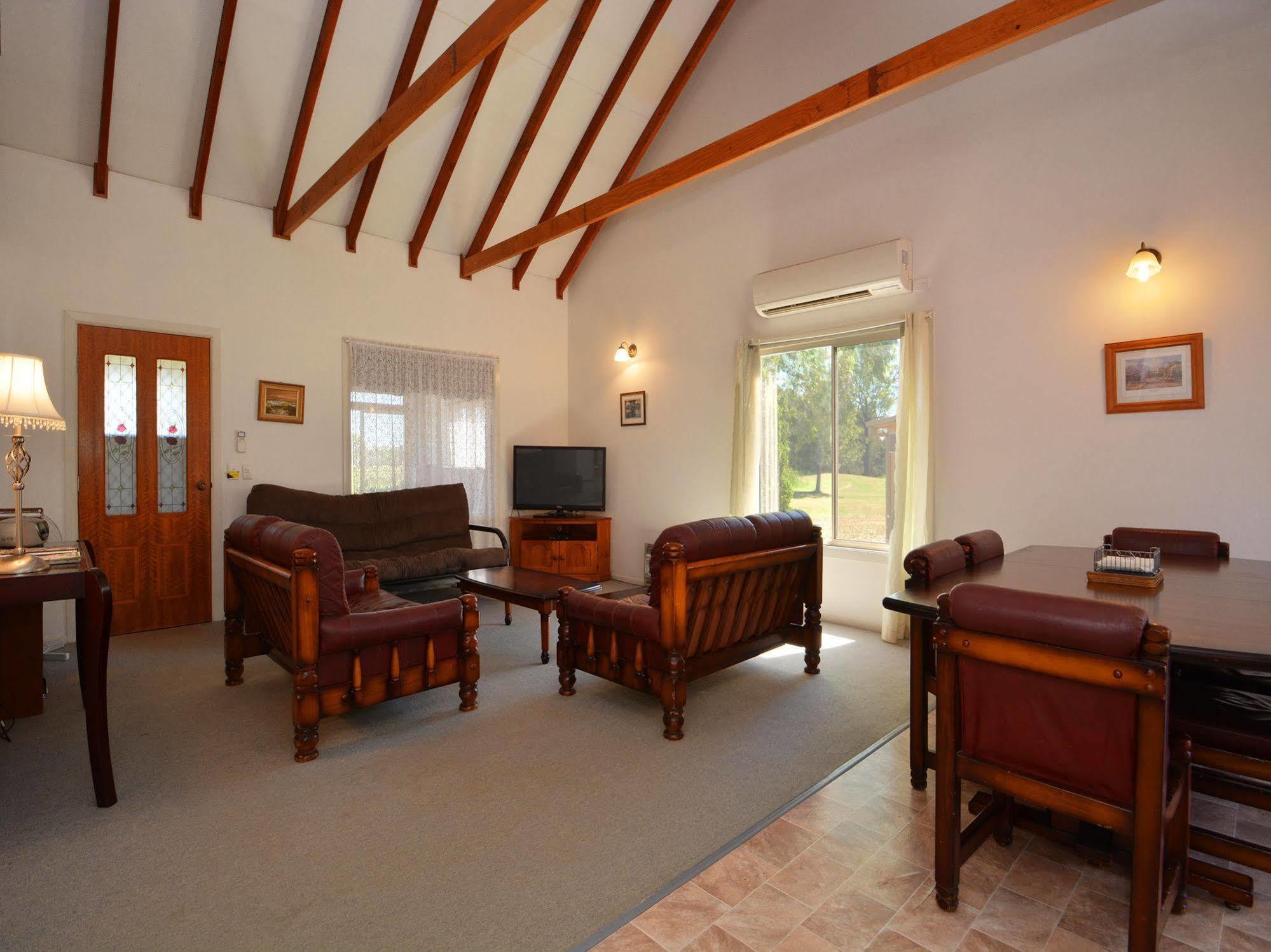 Madigan Wine Country Cottages Lovedale Esterno foto