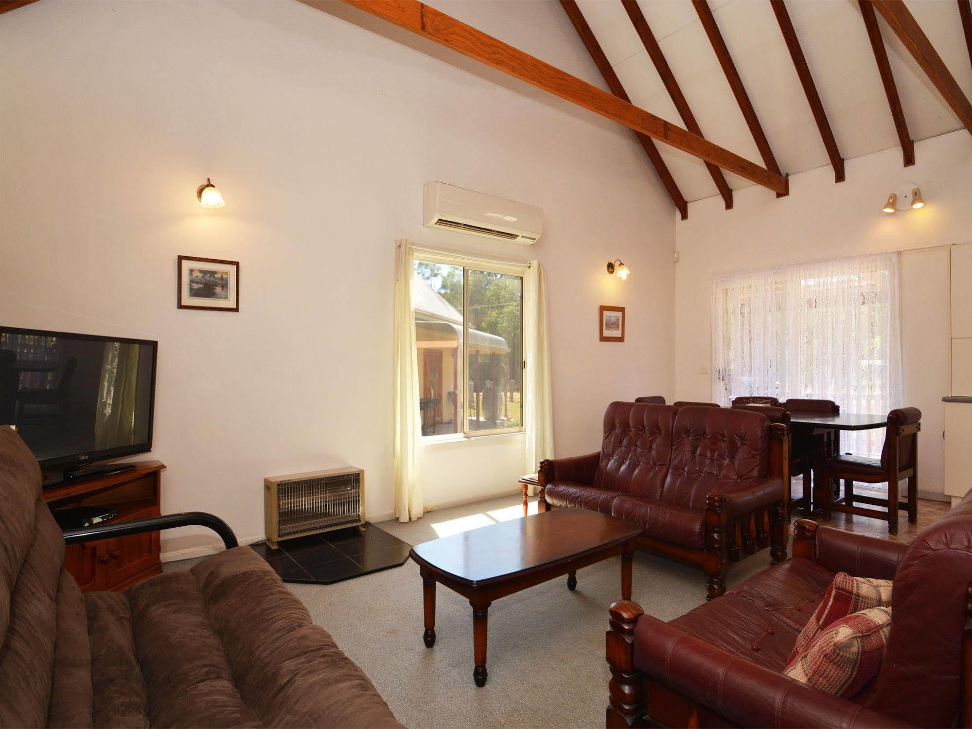 Madigan Wine Country Cottages Lovedale Esterno foto